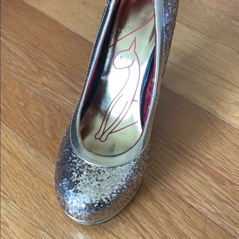GOLD SPARKLE HEALS